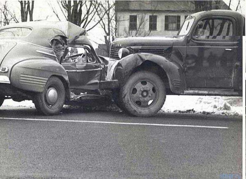 Какими были аварии в XX веке. Старые автоаварии фотографии.  